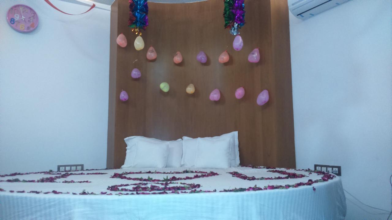 Hotel The Grand Parshwanath Sankeshvar Zewnętrze zdjęcie